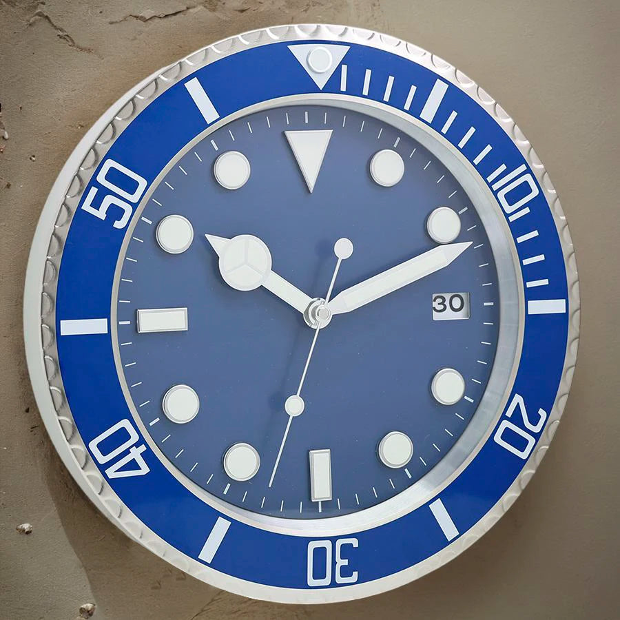 1pc 13 inch luxury creative metal wall clock, living room and study decoration wall clock, fluorescent clock dial, battery free
